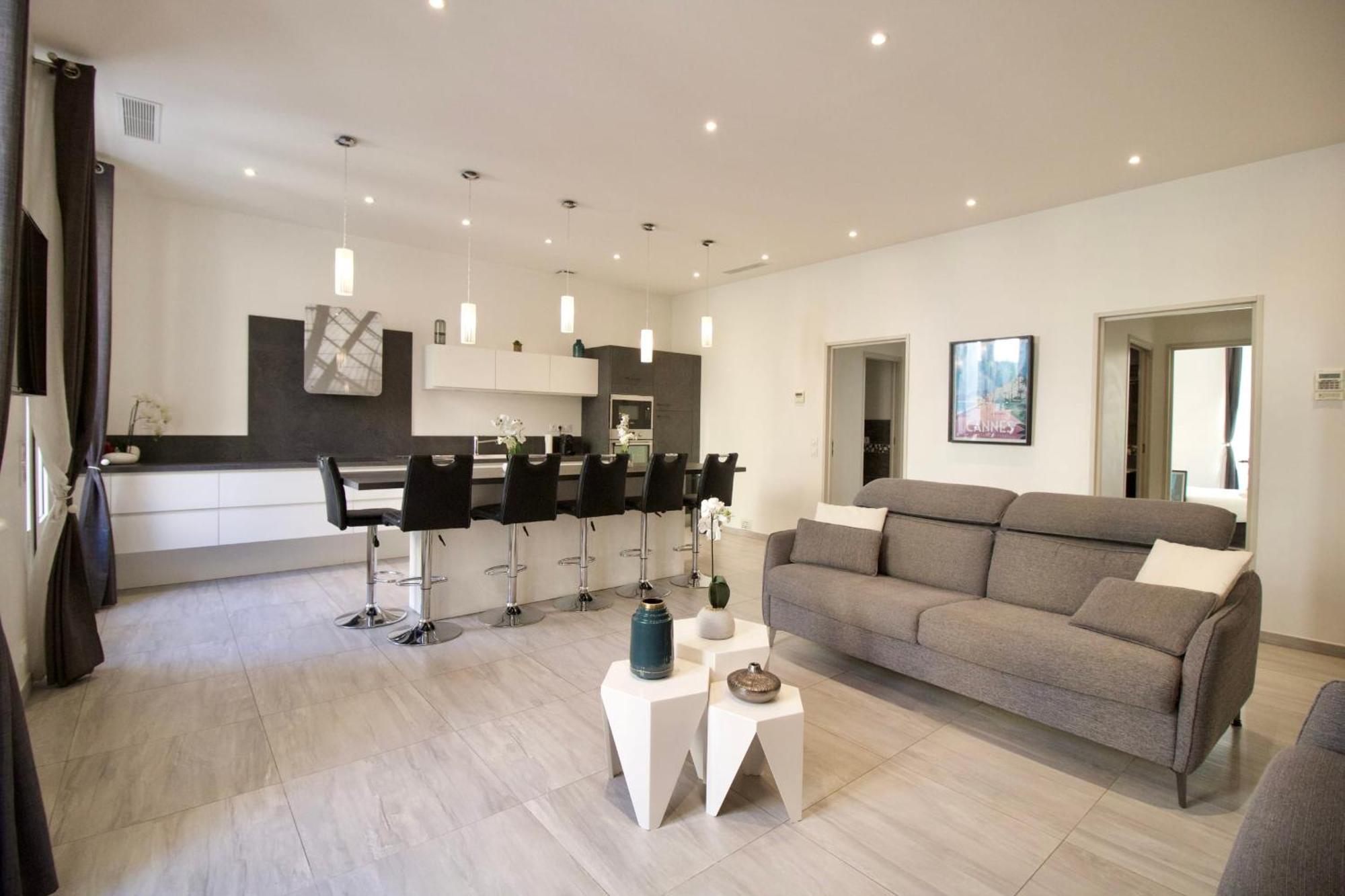 4 Bedrooms 4 Bathrooms Terrace Кан Екстериор снимка