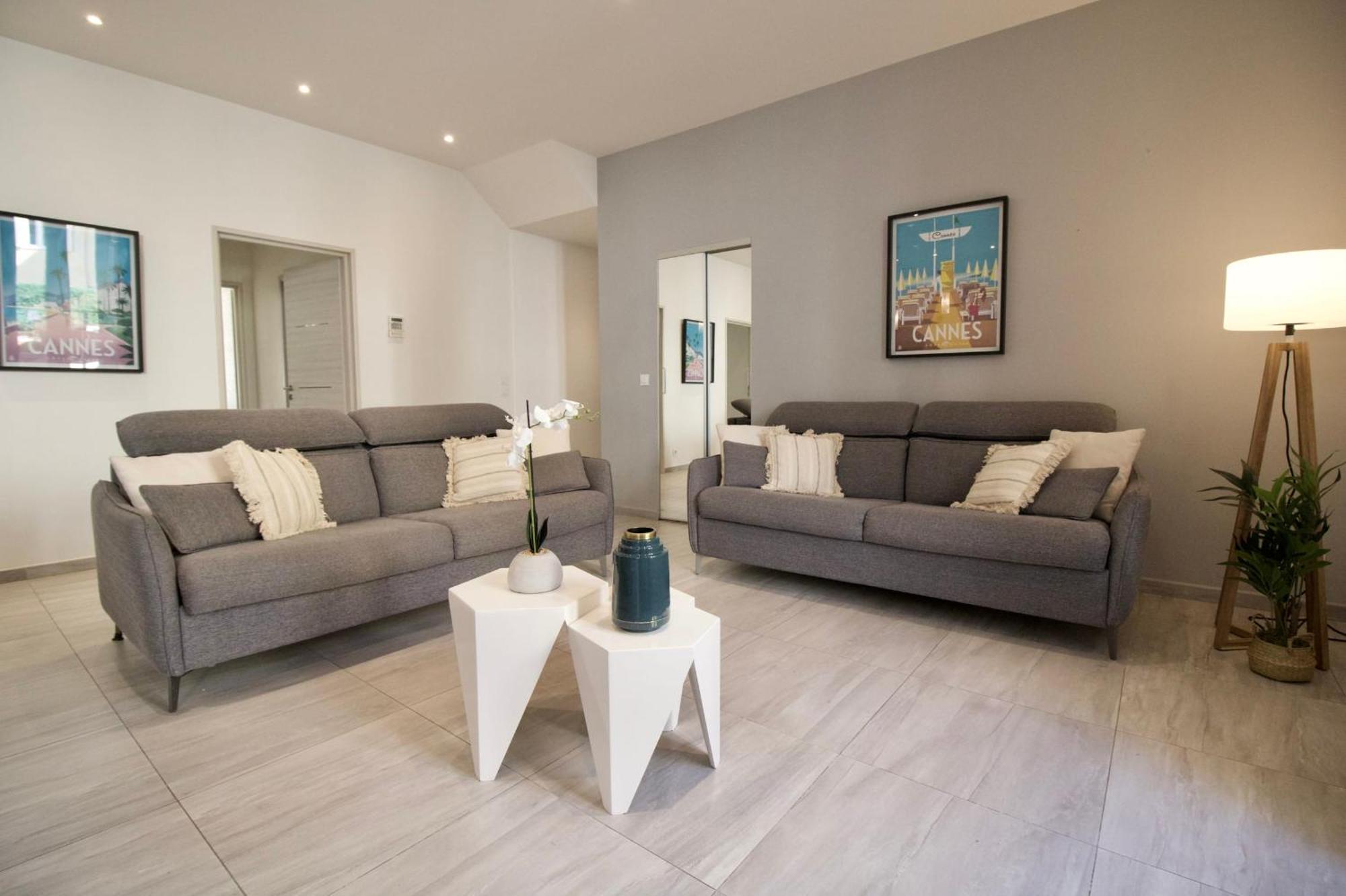 4 Bedrooms 4 Bathrooms Terrace Кан Екстериор снимка