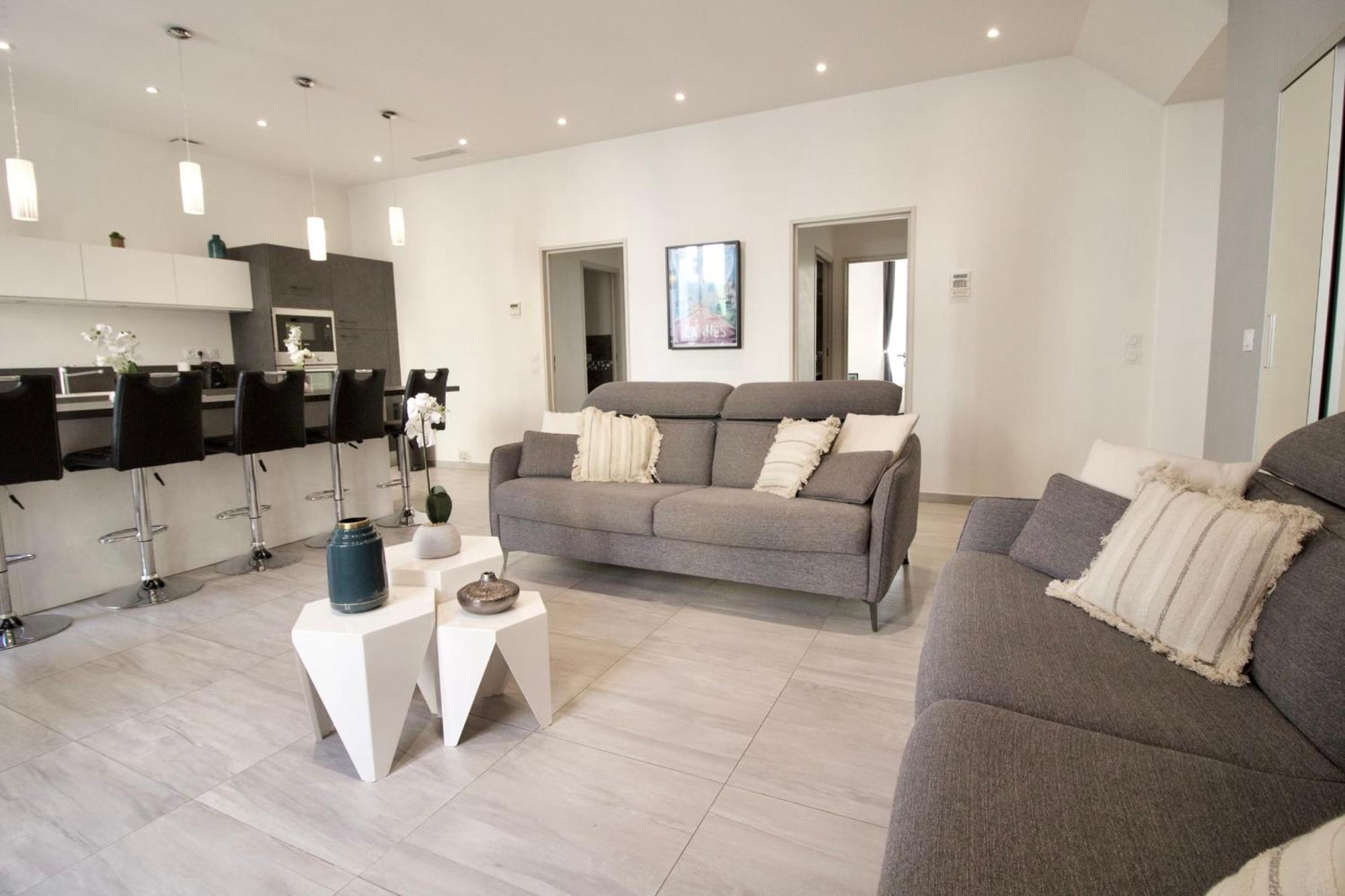 4 Bedrooms 4 Bathrooms Terrace Кан Екстериор снимка