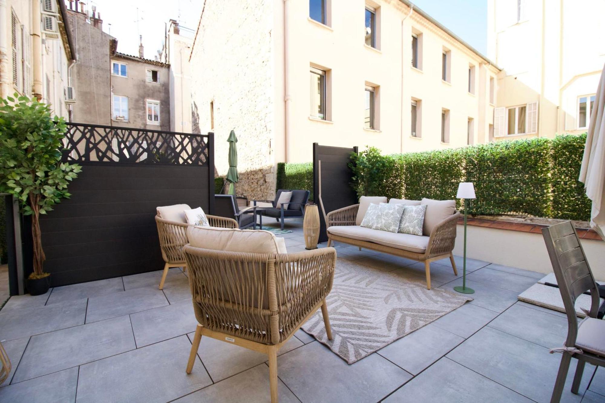 4 Bedrooms 4 Bathrooms Terrace Кан Екстериор снимка