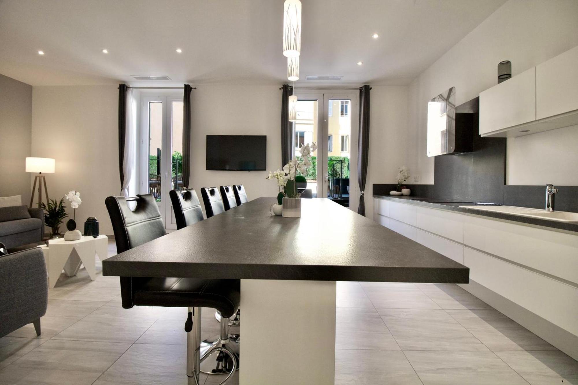4 Bedrooms 4 Bathrooms Terrace Кан Екстериор снимка