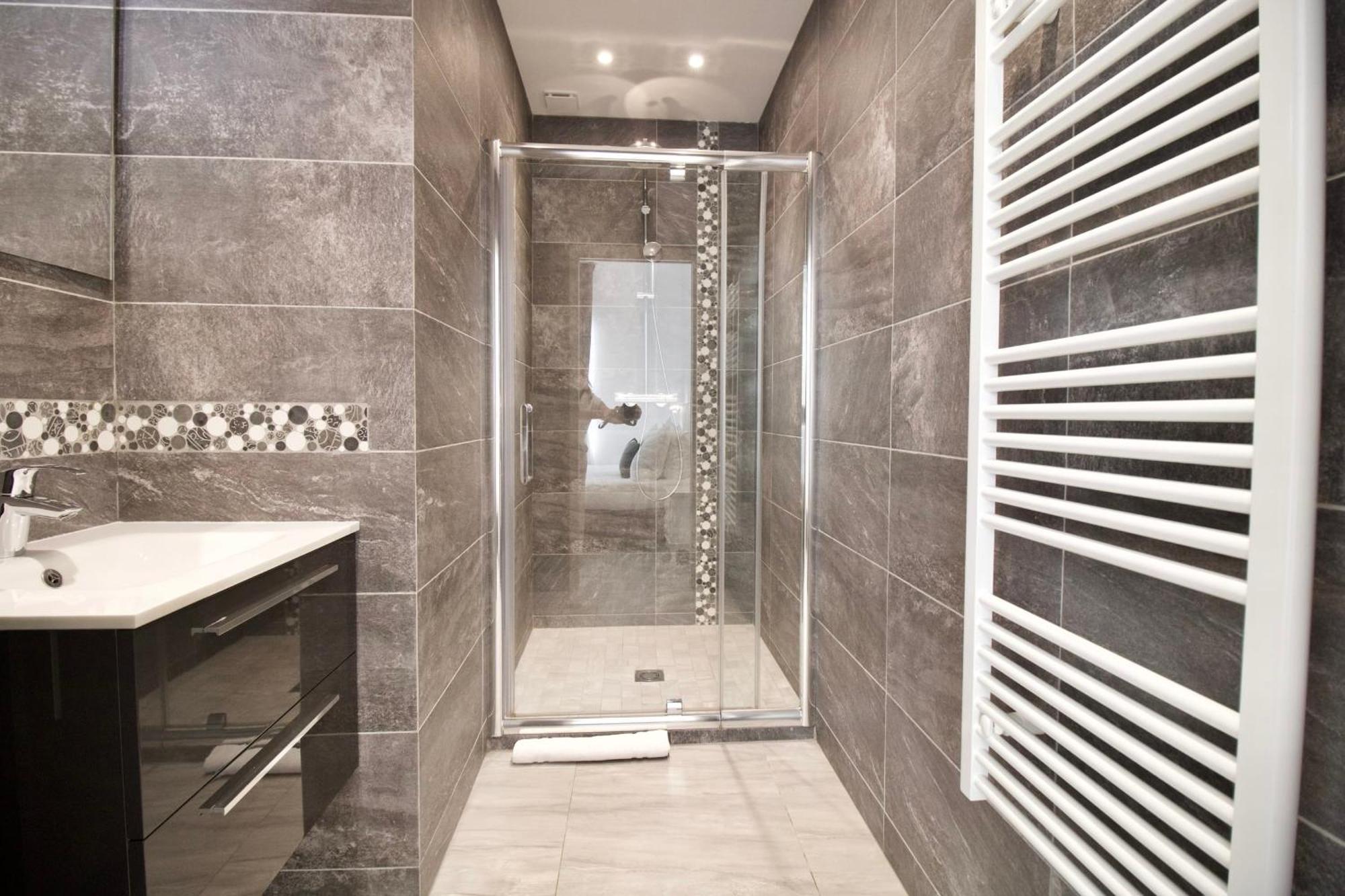 4 Bedrooms 4 Bathrooms Terrace Кан Екстериор снимка